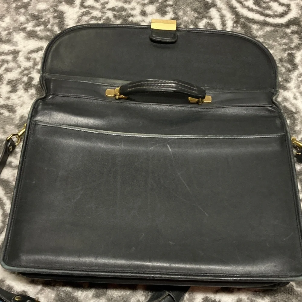Coach Diplomat attache No G8Z-5353, black leather, gold tone hardware, briefcase